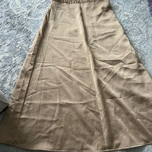Elegant Tan Women's Skirt